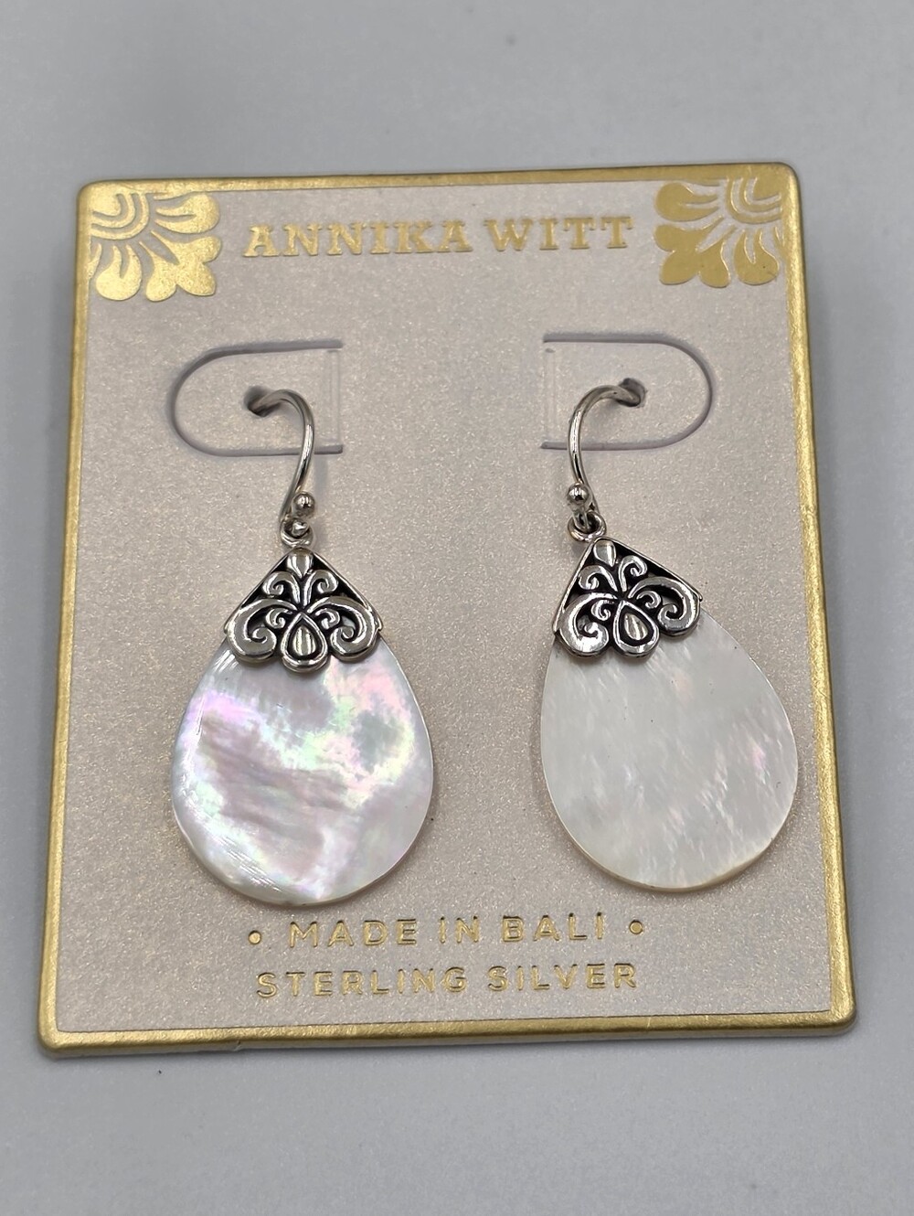 Annika Witt‎ White Mother-of-Pearl Teardrop Sterling Silver Earrings New
